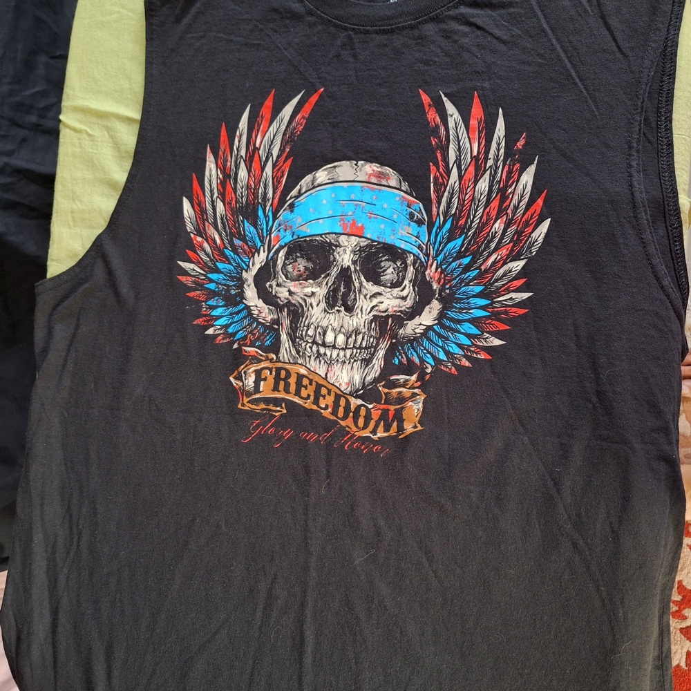 Black Skull Graphic Men's Tank Top